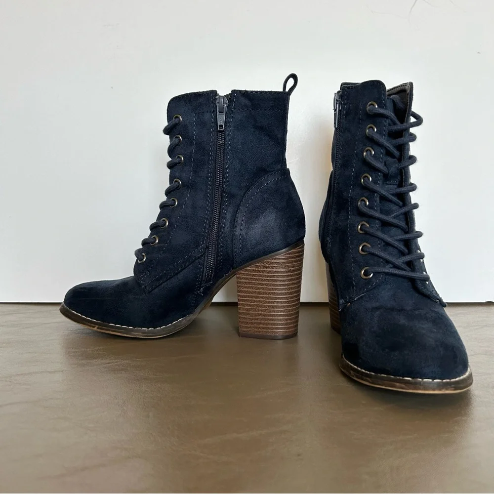 Candie's Dark Blue Faux Suede Chunky Heeled Ankle Boots with Side Zipper Size 7